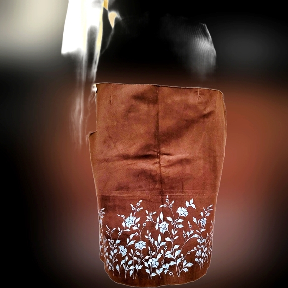 Tyler Boe Women 100% Genuine Suede Leather Skirt Floral Terracotta Cognac/Blue 6 - Picture 1 of 16